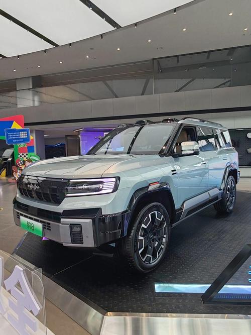 深圳55比亚迪方程豹硬派越野的爆款，英菲尼迪35周年与你共成长